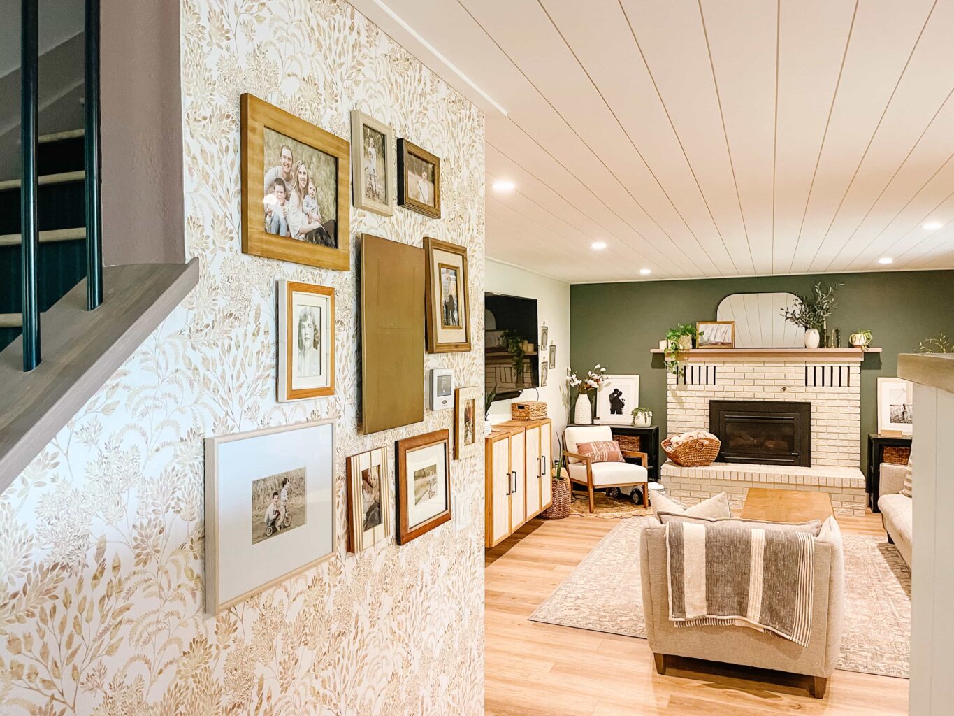 Duron Paints & Wallcoverings wallpaper removal service in Charlotte NC